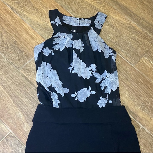 Iz Byer Floral Loose Fit Bare Shoulder Tank Blouse Size Extra Small - Picture 4 of 7